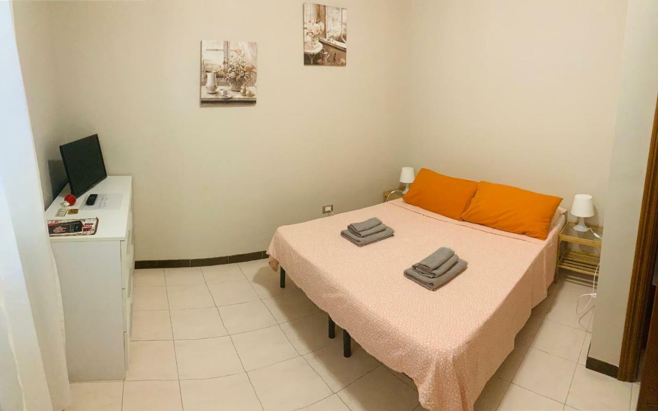 32 Hotel Чампино Екстериор снимка