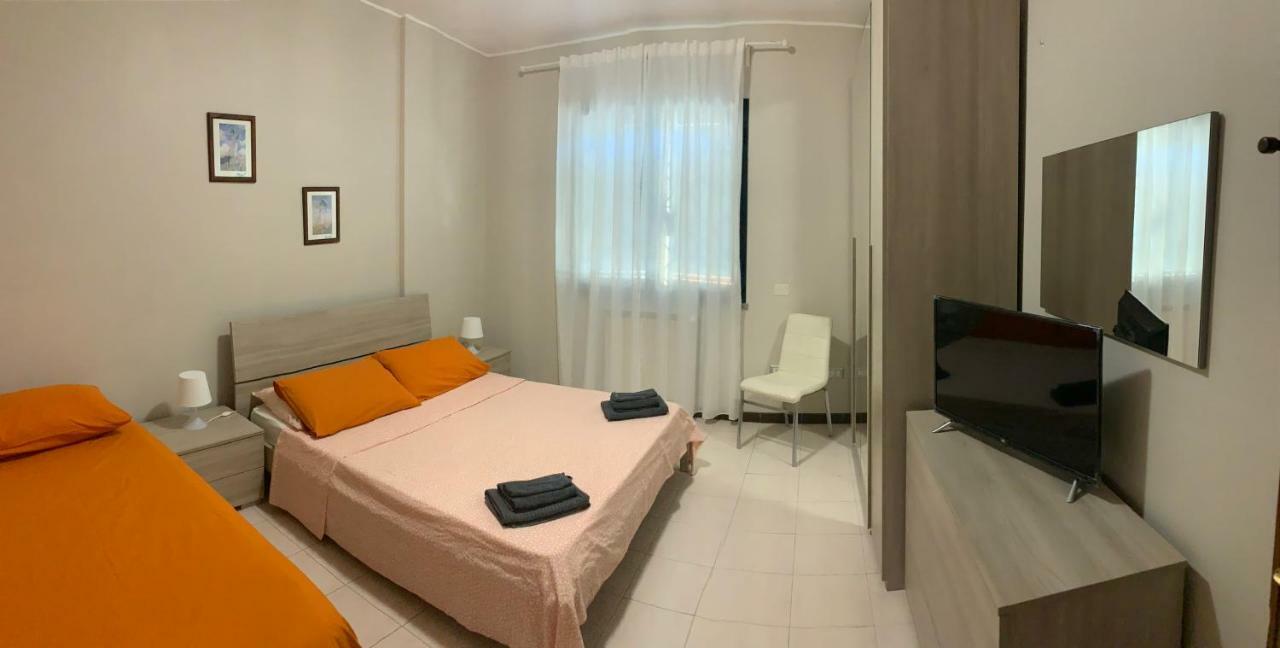 32 Hotel Чампино Екстериор снимка